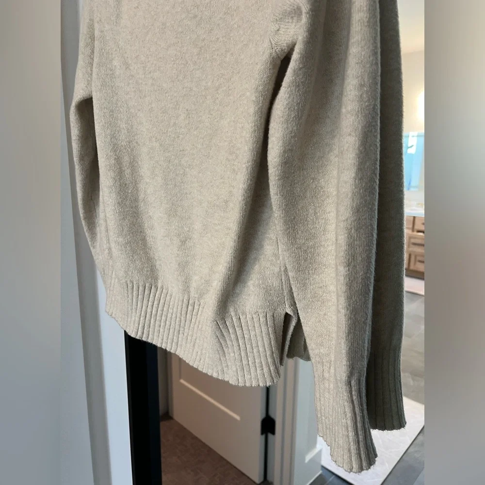 [Loft] Paris Sweater - Picture 10 of 11